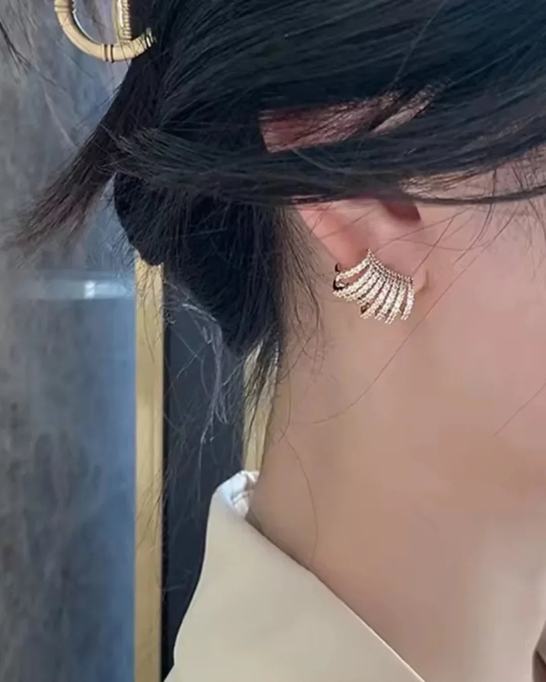 Noir & Gold Illusion Earring