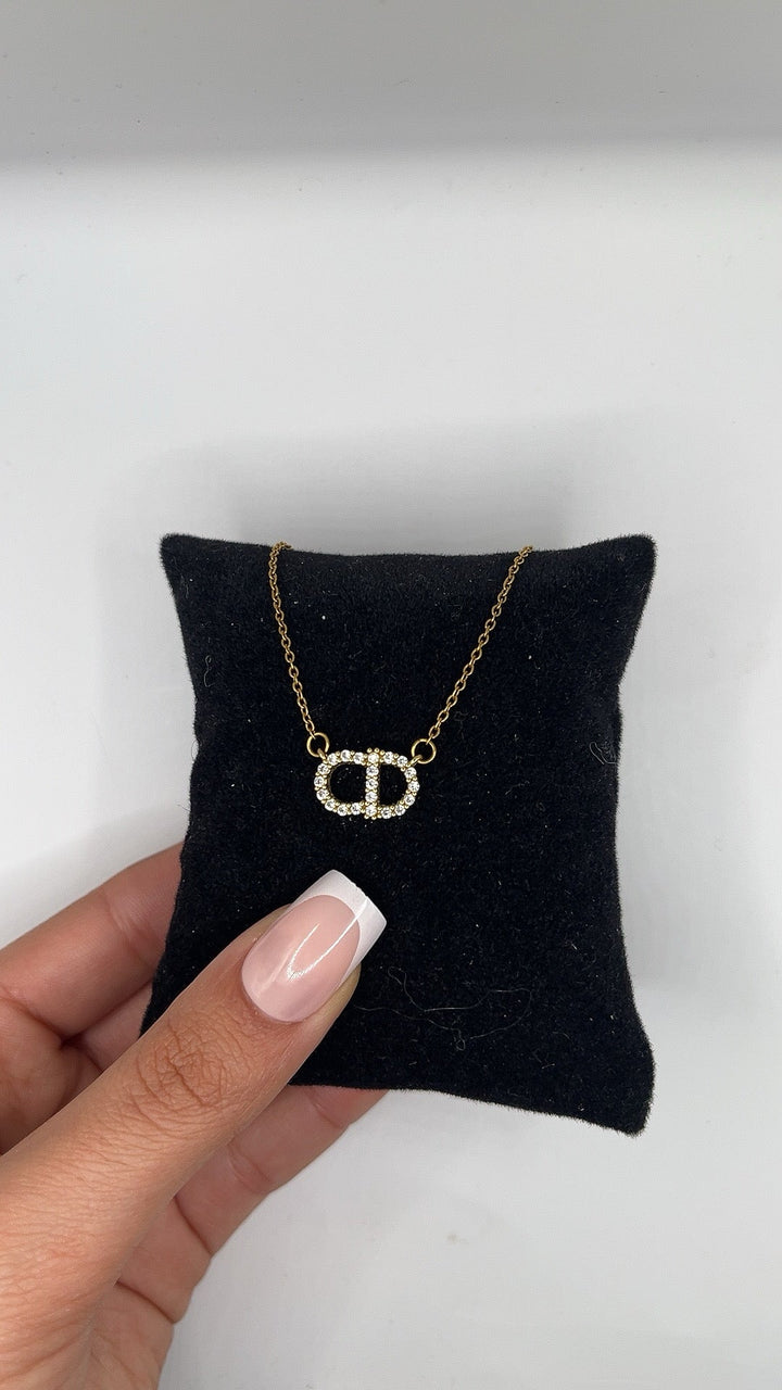EXCLUSIVE | Beautiful Necklace