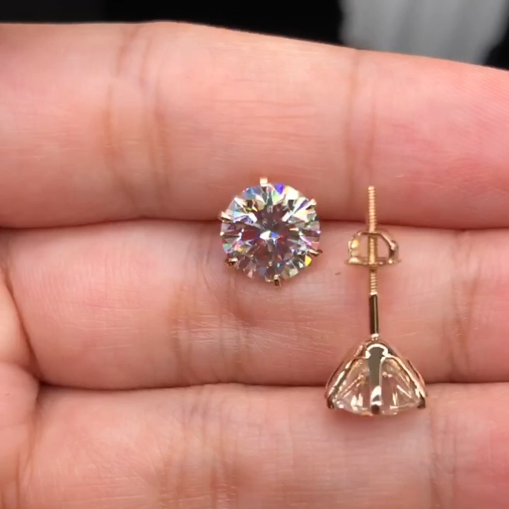Tera | White and Gold Earrings