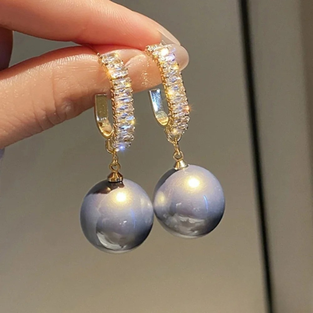 Yvonne | Pearl and Zircon Earrings