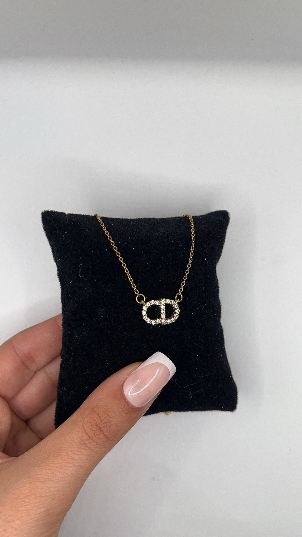 EXCLUSIVE | Beautiful Necklace
