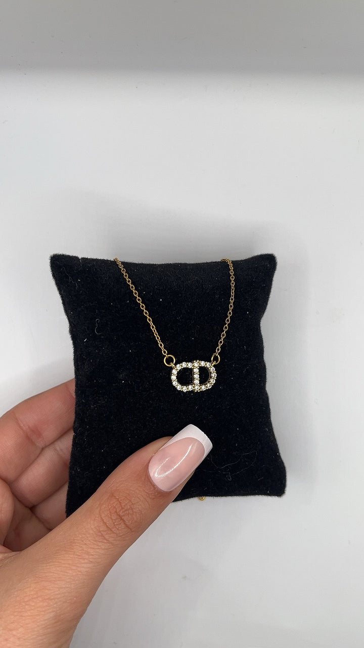 EXCLUSIVE | Beautiful Necklace