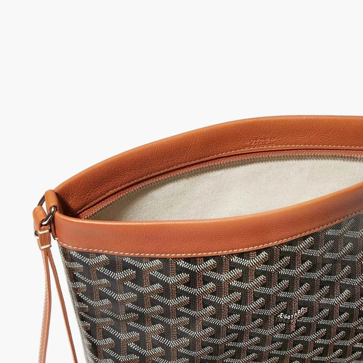Lucia Wrist Pouch