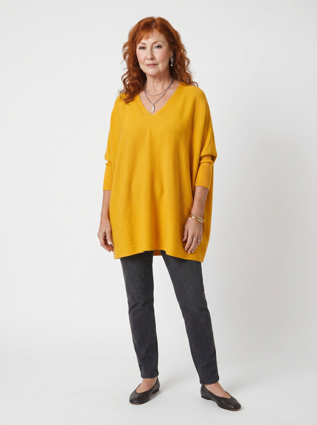 MÁIRE | ELEGANT SOFT KNIT V-NECK SWEATER