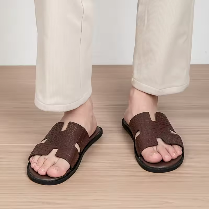 Men's Leather Slippers – Breathable Casual Slide Sandals for Home & Everyday Wear