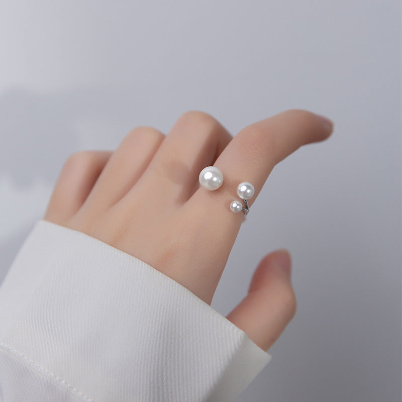 Patience | Pearl Trio Ring
