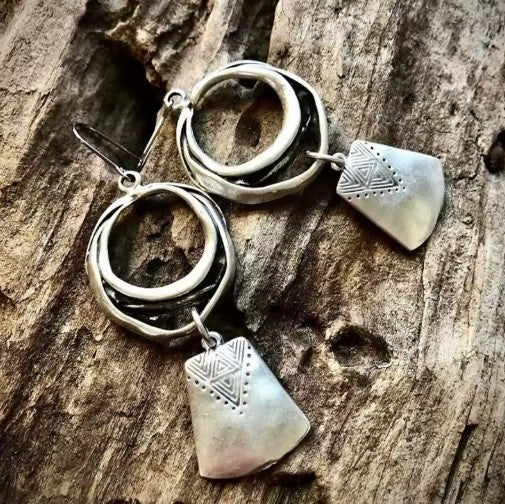 Freda | Vintage Square Silver Drop Earrings