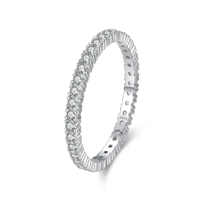 Prue | Minimalist Eternity Ring