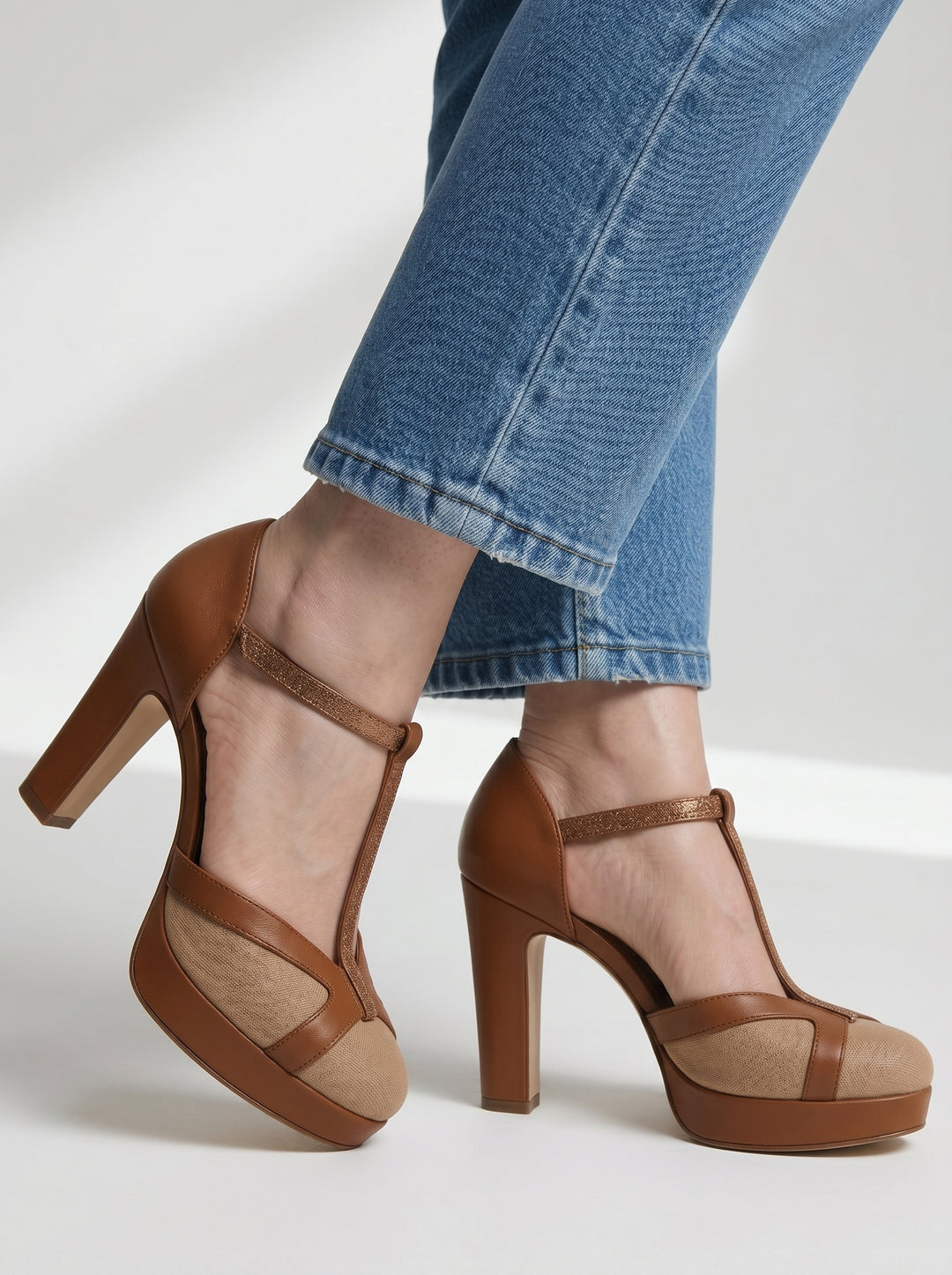ÉABHA | RETRO CHIC BLOCK HEEL PUMPS