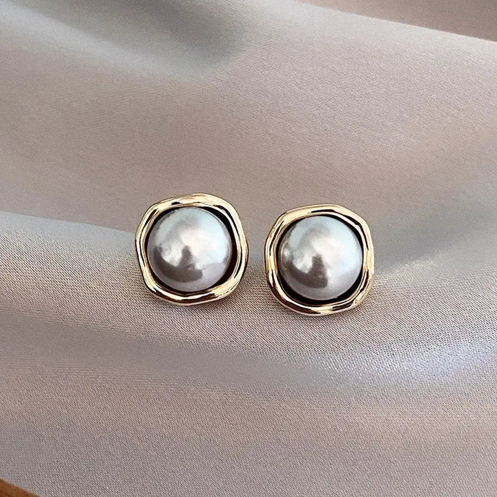 Claudia | Black Pearl Earrings