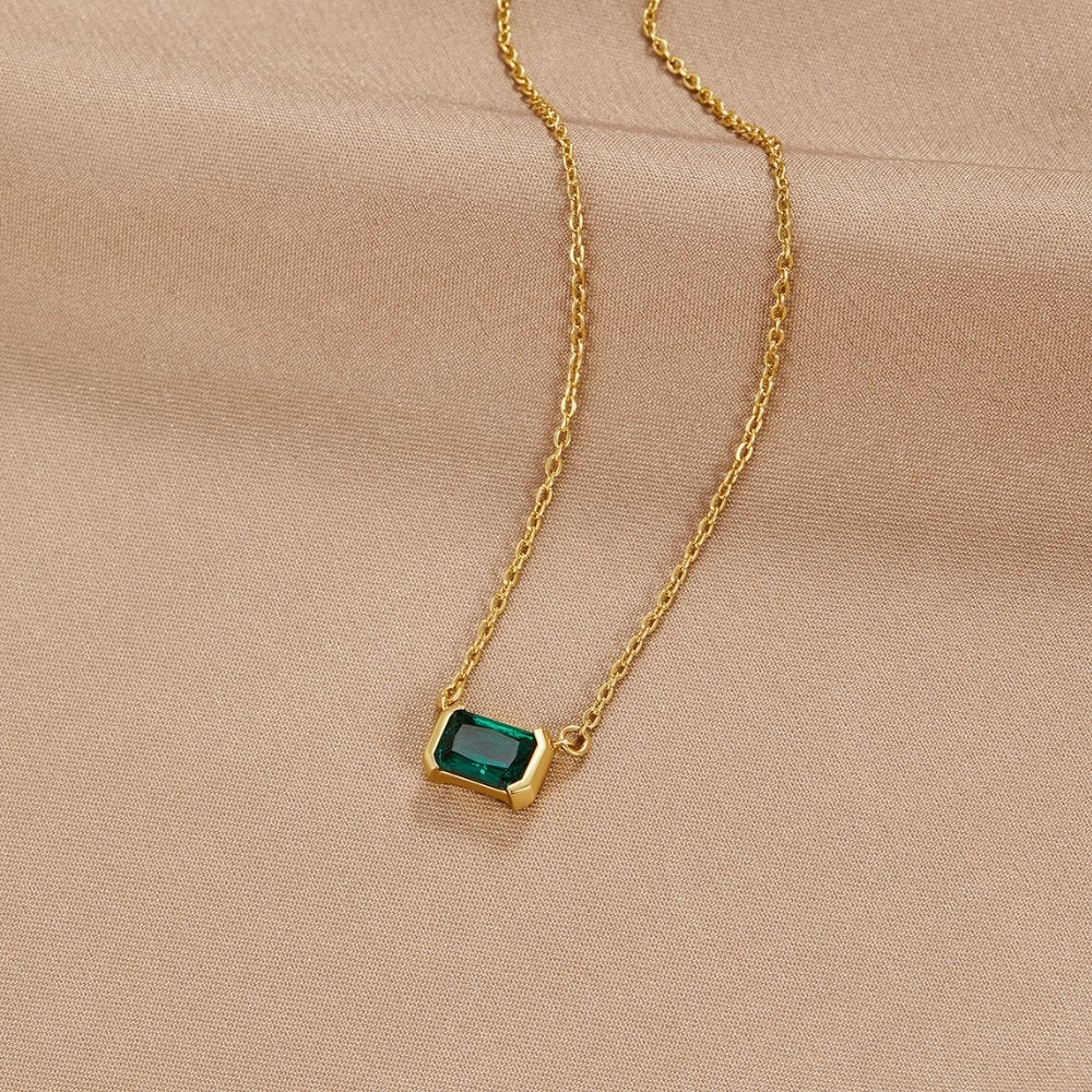 Clara | Delicate Emerald Necklace