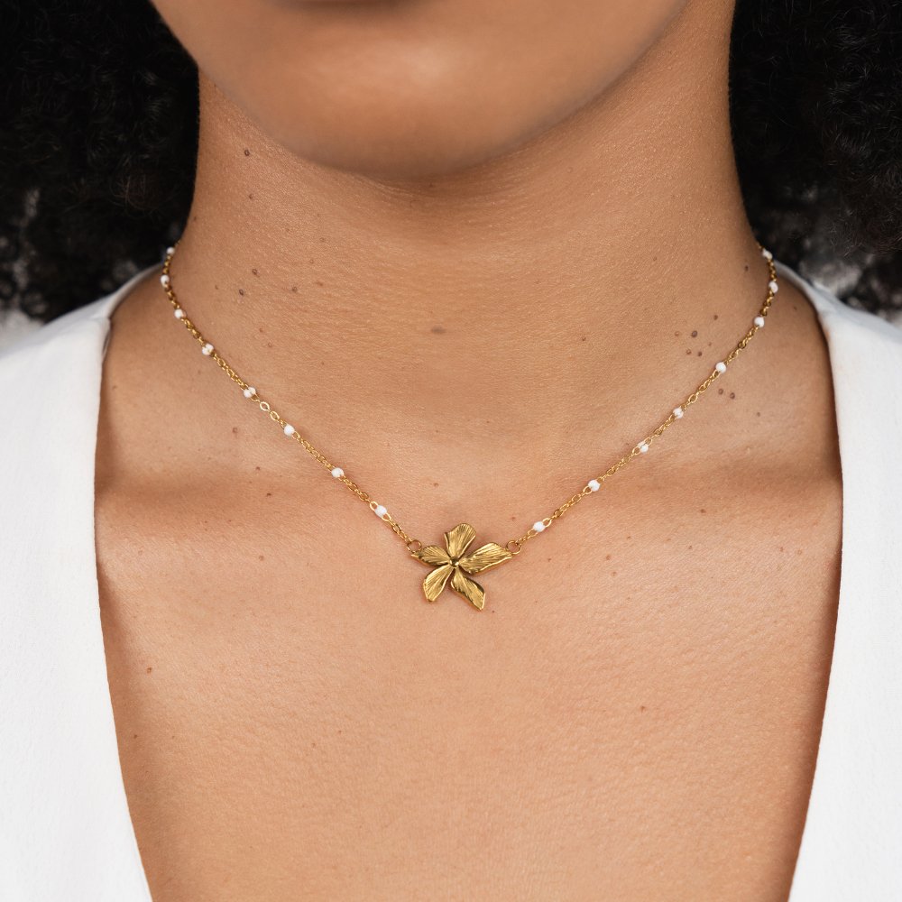 Flora | Gold Flower Necklace
